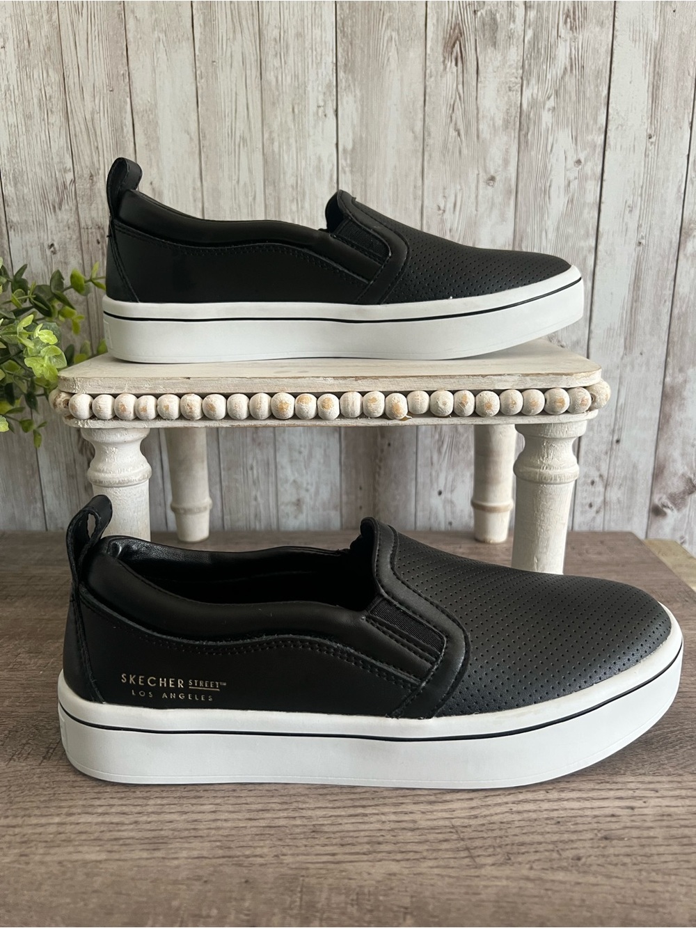 Skechers Black Slip-On Platform Sneakers SN950 Womens Size 7.5